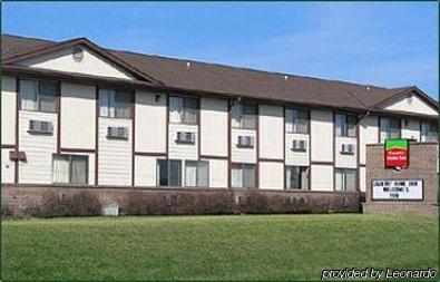 Cobblestone Inn & Suites - Trenton Bagian luar foto